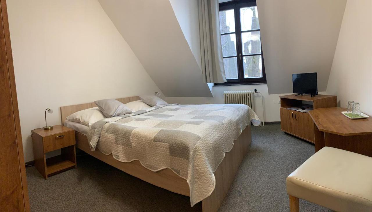 Hotel U Apostola Jevíčko Exteriör bild