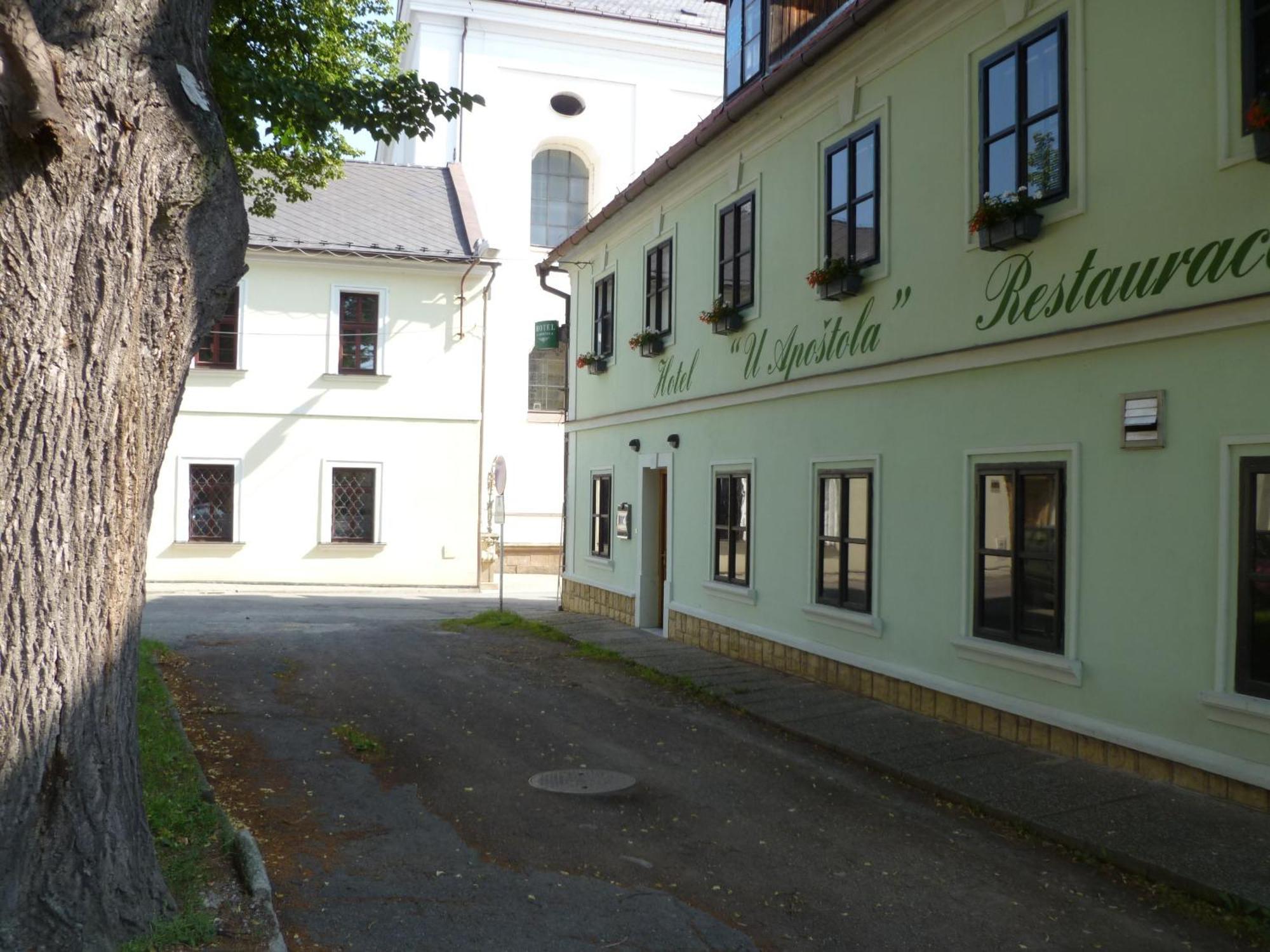 Hotel U Apostola Jevíčko Exteriör bild