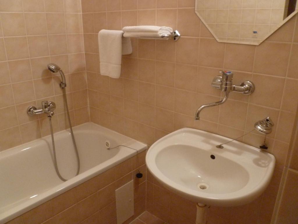Hotel U Apostola Jevíčko Rum bild